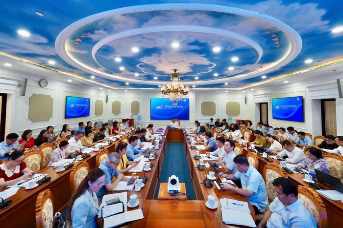 Ban tổ chức Diễn đàn Kinh tế Mùa thu 2026 họp rà soát công tác triển khai. Ảnh: HOÀNG HÙNG