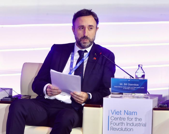  Ông Bill Giannikos, Giám đốc Trung tâm Dịch vụ Toàn cầu kiêm Giám đốc Trung tâm dữ liệu tại Aurecon Việt Nam. Ảnh: HOÀNG TRIỀU 