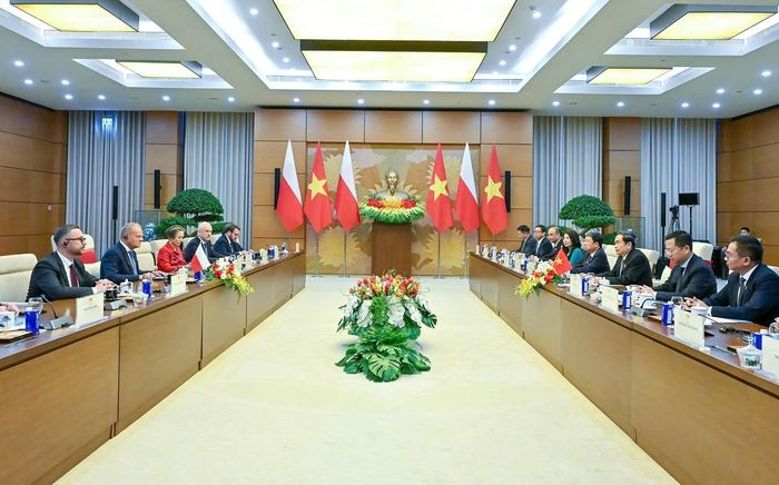Chủ tịch Quốc hội Trần Thanh Mẫn hội kiến Thủ tướng Cộng hòa Ba Lan Donald Tusk. Ảnh: QUANG PHÚC