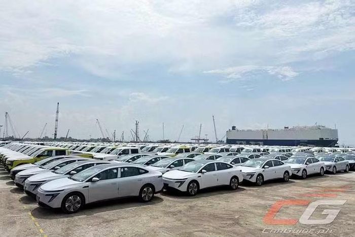 Tương tự N7 đang bán tại Trung Quốc, Nissan Primera sở hữu kích thước dài x rộng x cao lần lượt 4.930 x 1.895 x 1.487 mm và chiều dài cơ sở 2.915 mm. Bên cạnh kích thước lớn, mẫu xe này còn mang trên mình thiết kế tập trung tối đa vào tính khí động học nhằm tối ưu hóa phạm vi hoạt động sau khi sạc pin.