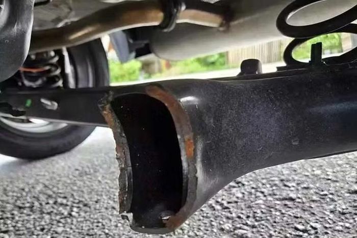Ngay sau sự cố, Cục Giao thông Đường bộ Malaysia (JPJ) đã lập tức đình chỉ Giấy chứng nhận phê duyệt kiểu loại xe (VTA) đối với Omoda 5.