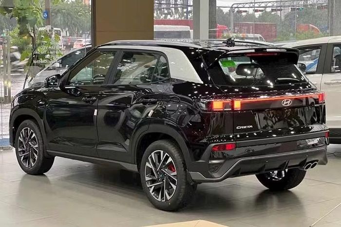 Hyundai Creta thế hệ mới hiện đang được phân phối tại Việt Nam với 4 phiên bản Tiêu chuẩn, Đặc biệt, Cao cấp và N Line.