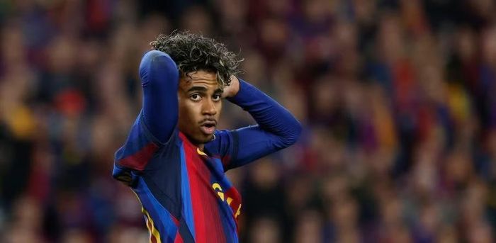 Tài năng trẻ Lamine Yamal bất lực nhìn Barca thua Real Madrid ngay tại Camp Nou. Ảnh: Ap-LaPresse.