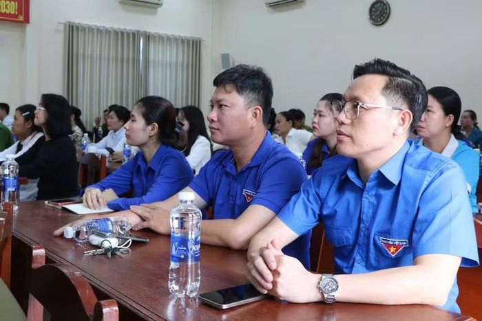 Các học viên tham dự lớp đào tạo, bồi dưỡng.