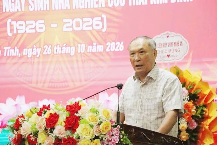 Nhà văn Đức Ban, Tiến sĩ Võ Hồng Hải bày tỏ lòng ngưỡng mộ về trí tuệ, nhân cách và chia sẻ những kỷ niệm về nhà Nghiên cứu Thái Kim Đỉnh.