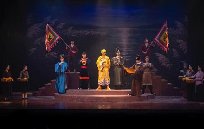 Vở “Huyền tích Hồ Gươm” - tác phẩm kết hợp nghệ thuật sân khấu với công nghệ AI.