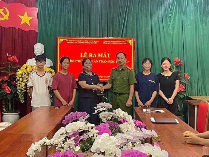 Sự phối hợp của Công an xã Thông Nguyên với Trường THCS và THPT Thông Nguyên.