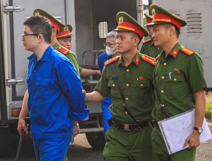 Mr Pips bị xét xử về tội lừa đảo chiếm đoạt tài sản. Ảnh: Hoàng Huy