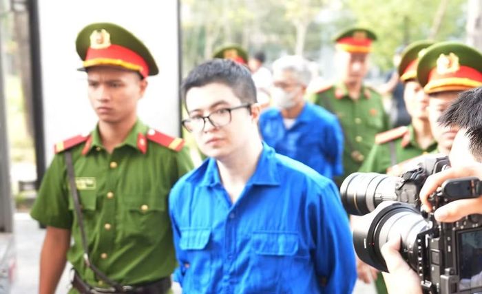 Ngoài ra, Mr Pips còn bị xét xử về tội rửa tiền. Ảnh: Hoàng Huy