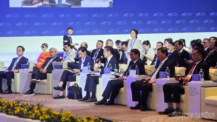 Đại biểu tham gia thảo luận tại Hội nghị CEO 500. Ảnh: Chính Kỳ.