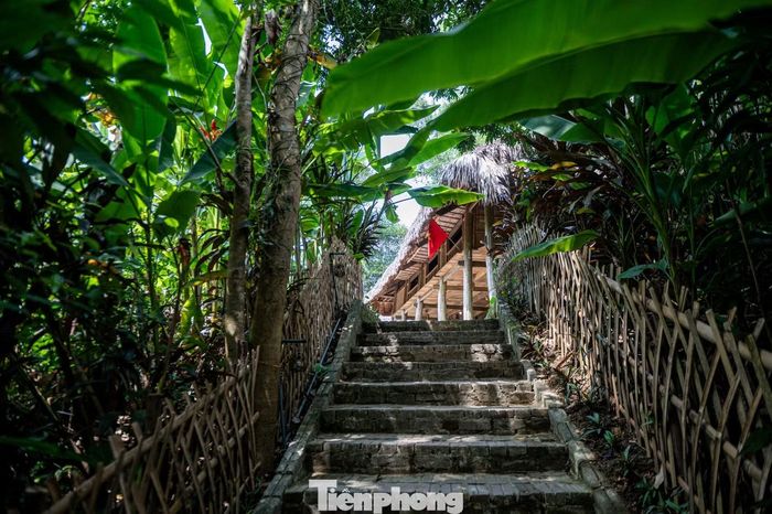 “Mình rất thích không gian ở đây, vừa gần gũi với thiên nhiên, vừa có nhiều trải nghiệm thú vị. Đặc biệt, ẩm thực bản địa để lại ấn tượng với cách kết hợp các món ăn cùng trà khá độc đáo, tạo hương vị mới lạ nhưng vẫn hợp khẩu vị”, Hương chia sẻ.