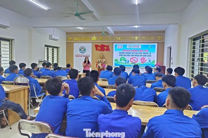 Các hoạt động tuyên truyền phòng, chống tác hại của thuốc lá được lồng ghép trong sinh hoạt dưới cờ, sinh hoạt lớp và giáo dục kỹ năng sống tại các trường học.