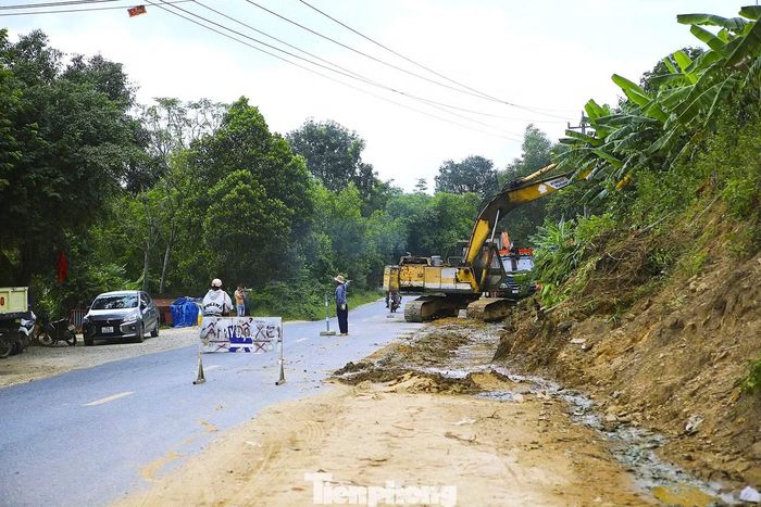 Trong kế hoạch đề xuất, năm 2027, Sở Xây dựng TP. Huế kiến nghị bố trí khoảng 38,5 tỷ đồng để sửa chữa mặt đường, mở rộng bụng đường cong tại hai đoạn từ Km48+600 đến Km51+400 và từ Km74+000 đến Km77+000. Hai đoạn này có tổng cộng 20 điểm cong cần xử lý. Kinh phí trên chưa bao gồm giải phóng mặt bằng, dự kiến giao địa phương thực hiện.