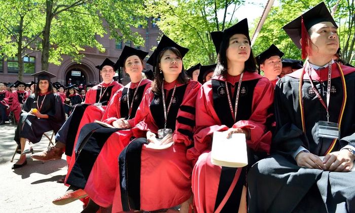Sinh viên tại một buổi lễ trao bằng ở Đại học Harvard, bang Massachusetts, Mỹ. Ảnh: Getty Images.
