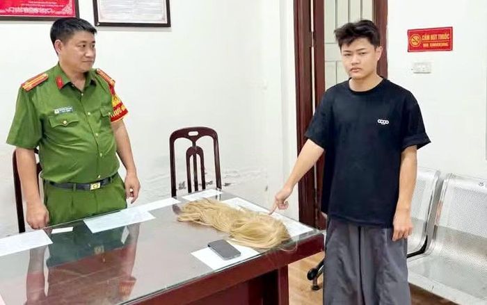Nghi phạm Nguyễn Huy Hoàng tại cơ quan công an. Ảnh: CACC