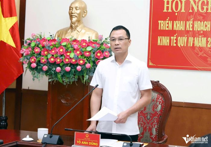 Chủ tịch UBND tỉnh Thanh Hóa đặt mục tiêu tăng trưởng "nước rút" 3 tháng cuối năm. Ảnh: Lê Dương