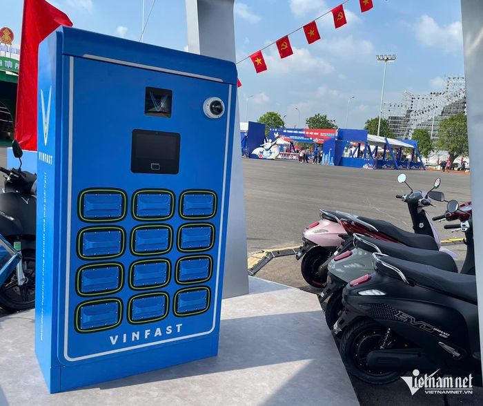 Phát triển các tủ đổi pin là một giải pháp khá hiệu quả cho người dùng xe điện ở chung cư. Ảnh: Hoàng Hiệp