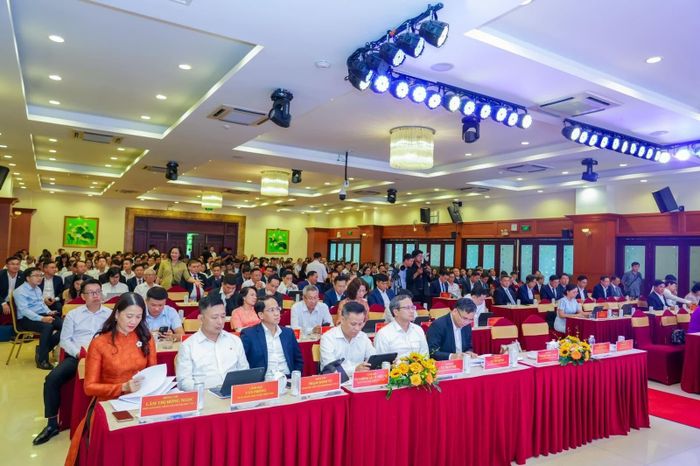 Thông điệp được nhấn mạnh tại hội nghị: Nguồn vốn hướng vào sản xuất kinh doanh, các lĩnh vực ưu tiên và công trình thiết yếu về giao thông, năng lượng, công nghệ chiến lược