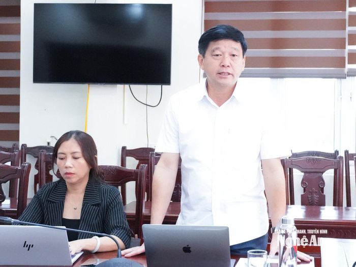 Phó Chủ tịch Ủy ban MTTQ Việt Nam tỉnh, Chủ tịch LĐLĐ tỉnh đề xuất hoạt động của Công đoàn tham gia tuần lễ, trong đó, dự kiến tổ chức Lễ cưới tập thể cho công nhân, người lao động. Ảnh: Mai Hoa
