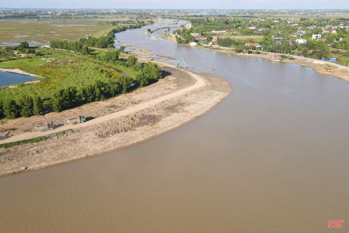 Khi hoàn thành, hợp phần hạ du hồ Kẻ Gỗ sẽ góp phần nâng cao khả năng phòng lũ của hồ Kẻ Gỗ; ngăn lũ từ ngoài vào TP Hà Tĩnh (cũ); hỗ trợ tiêu cho khoảng 16.500 ha đất nông nghiệp, khu dân cư thuộc khu vực Thạch Hà, Cẩm Xuyên (cũ) và cải tạo môi trường sinh thái trong khu vực.