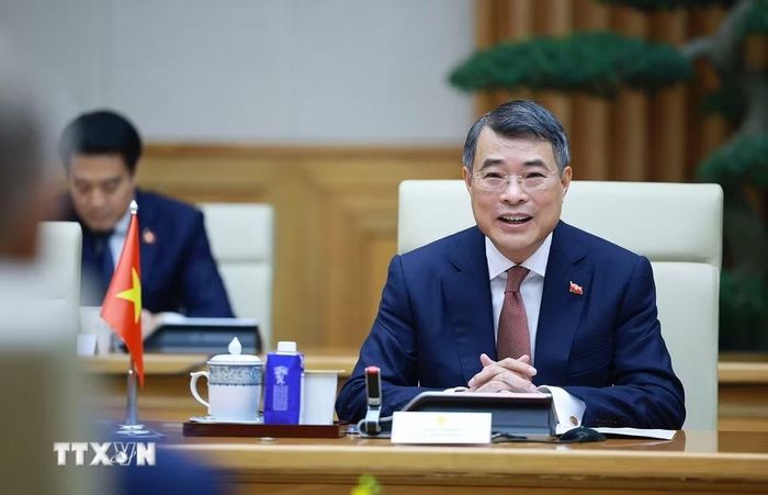 Thủ tướng Lê Minh Hưng phát biểu tại cuộc hội đàm với Thủ tướng Cộng hòa Ba Lan Donald Tusk. (Ảnh: Dương Giang/TTXVN)