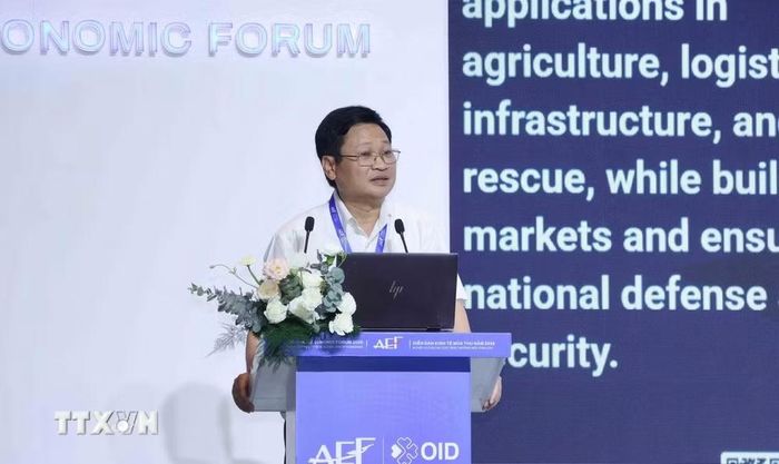 Ông Nguyễn Khắc Lịch, Cục trưởng Cục Công nghệ số và Trí tuệ nhân tạo (Bộ Khoa học và Công nghệ), phát biểu tại chương trình. (Ảnh: Thu Hoài/TTXVN)