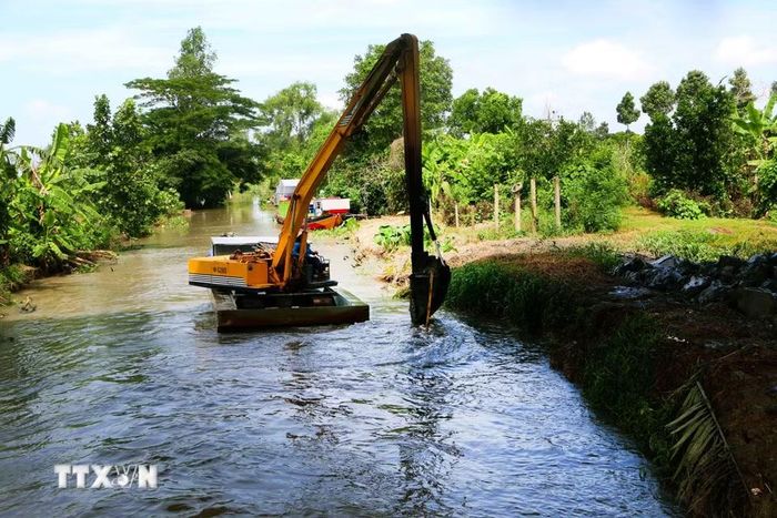 Thành phố Cần Thơ đã chỉ đạo xây dựng phương án phòng, chống hạn hán, thiếu nước và xâm nhập mặn theo kịch bản rủi ro rất cao, trong đó tính đến tình huống tương tự mùa khô 2019–2020 đối với xâm nhập mặn tại Đồng bằng sông Cửu Long. (Ảnh: Duy Khương/TTXVN)