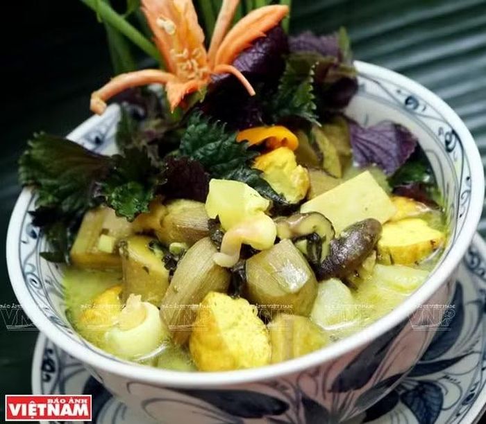Ốc chuối đậu - món ăn là sự kết hợp hài hòa các nguyên liệu, hương vị mà thiên nhiên ban tặng, được tạo nên dưới sự khéo léo, tinh tế của người Việt.