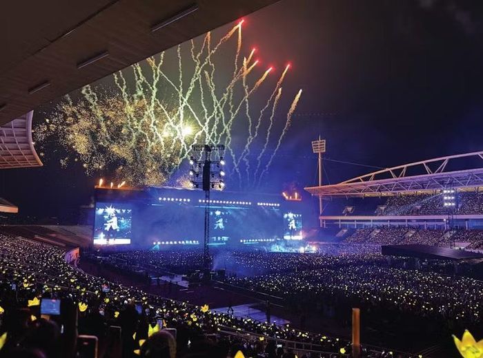 BIGBANG đã khép lại hai đêm diễn tại Hà Nội bằng một đêm cuối đầy cảm xúc. (Ảnh: Vietnam+)