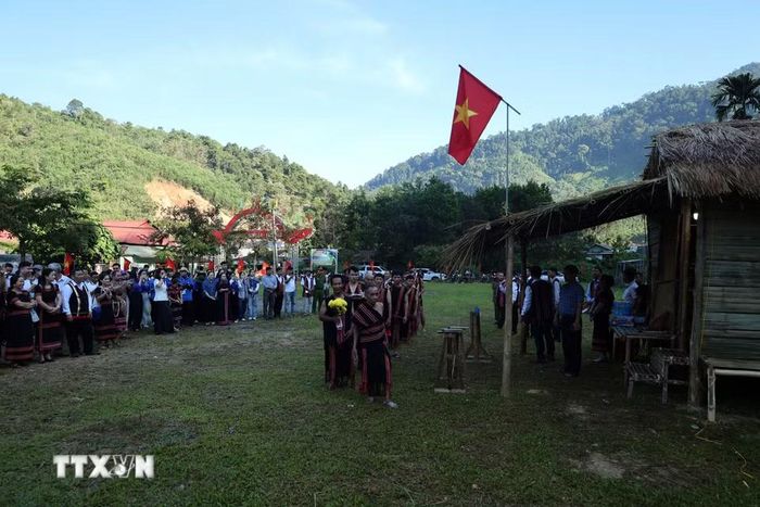 Lễ cúng máng nước của đồng bào M’Nông thể hiện lòng biết ơn đối với thiên nhiên, thần linh đã ban cho cộng đồng nguồn nước phục vụ cuộc sống. (Ảnh: Đỗ Trưởng/TTXVN)