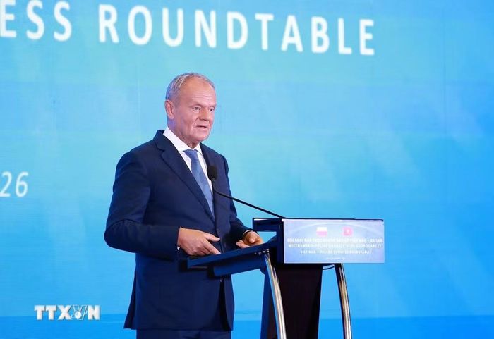 Thủ tướng Cộng hòa Ba Lan Donald Tusk phát biểu tại Hội nghị doanh nghiệp Việt Nam-Ba Lan. (Ảnh: Dương Giang/TTXVN)