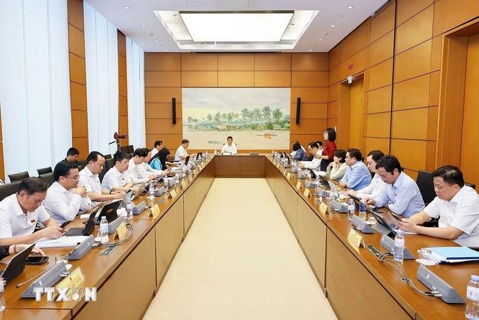 Các đại biểu thuộc Đoàn ĐBQH thành phố Hải Phòng và các tỉnh Lạng Sơn, Hà Tĩnh cơ bản tán thành sự cần thiết sửa đổi Luật Xử lý vi phạm hành chính. (Ảnh: TTXVN)