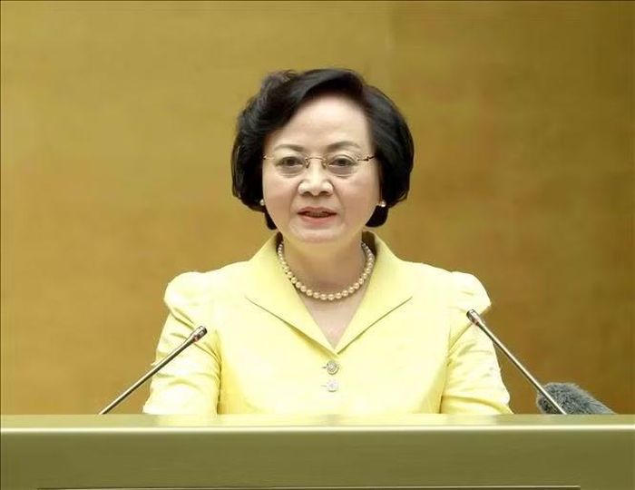 Đồng chí Phạm Thị Thanh Trà, Bí thư Trung ương Đảng, Phó Thủ tướng Chính phủ trình bày chuyên đề về Kết luận số 105-KL/TW về thu hút và trọng dụng nhân tài trong các ngành, lĩnh vực mũi nhọn, phục vụ đất nước phát triển nhanh, bền vững. Ảnh: Phương Hoa/TTXVN