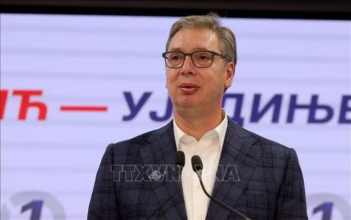 Cựu Tổng thống Serbia Aleksandar Vucic phát biểu tại trụ sở chiến dịch tranh cử ở Belgrade, Serbia, ngày 25/10/2026. Ảnh: THX/TTXVN phát