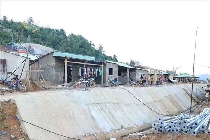 Nhiều hộ dân đã chuyển đến sinh sống tại khu tái định cư thuộc khu dân cư Loong Póc (xã Nam Trà My, thành phố Đà Nẵng). Ảnh: Khoa Chương/TTXVN