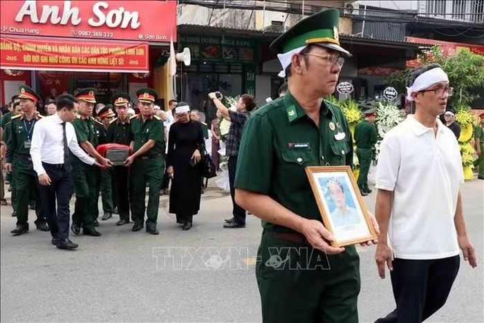 Lễ truy điệu và an táng hài cốt Liệt sĩ Lê Tước.