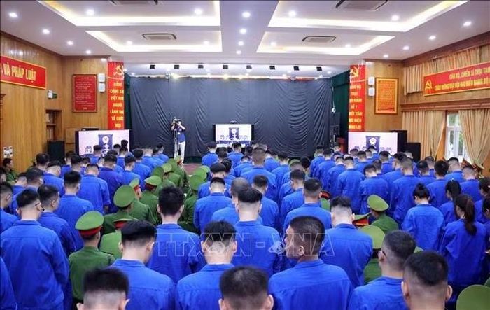 Phòng xét xử điểm cầu hội trường Trại tạm giam số 1 (Công an Hà Nội). Ảnh: Văn Điệp/TTXVN