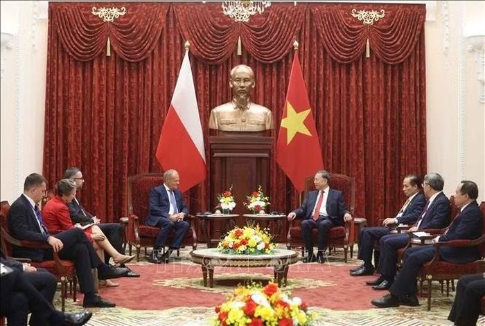 Tổng Bí thư, Chủ tịch nước Tô Lâm tiếp Thủ tướng Ba Lan Donald Tusk. Ảnh: Thống Nhất/TTXVN