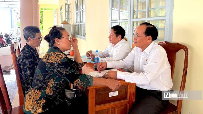 Các luật gia tư vấn, giải đáp vướng mắc pháp lý cho người dân tại các buổi tuyên truyền, phổ biến, giáo dục pháp luật.