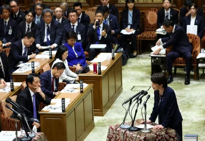 Thủ tướng Nhật Bản Sanae Takaichi phát biểu trước phiên họp ủy ban ngân sách quốc hội tại Tokyo ngày 14/10. Ảnh: Reuters