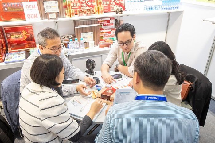 Cơ hội để doanh nghiệp trao đổi kinh nghiệm, tìm kiếm đối tác kinh doanh. Ảnh: Uyên Hương/Bnews/vnanet.vn