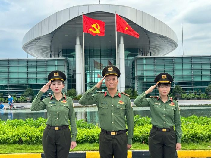 Mỗi cán bộ, chiến sĩ đơn vị không chỉ cần có bản lĩnh chính trị vững vàng, trình độ chuyên môn cao mà còn phải có sức khỏe, tác phong chuẩn mực và lối sống lành mạnh.