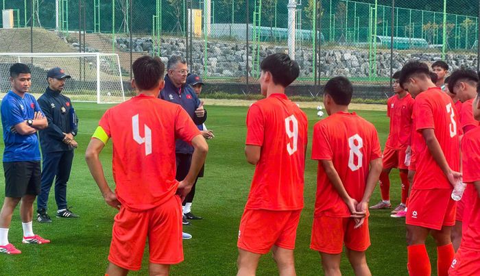 HLV Cristiano Roland tiếp tục hoàn thiện đội hình hướng tới VCK FIFA U17 World Cup 2026. Ảnh: VFF.
