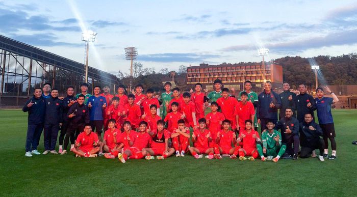 U17 Việt Nam giành chiến thắng 5-0 trước U17 Cheonan FC trong trận đấu tập chiều 26/10. Ảnh: VFF.