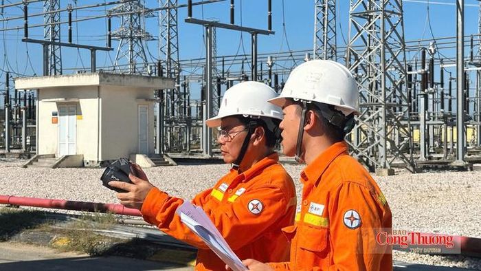 Đổi mới cơ chế giá điện cần gắn liền với lộ trình xóa bù chéo phù hợp, bảo đảm người dân vùng núi, hải đảo tiếp tục được tiếp cận nguồn điện ổn định. 
