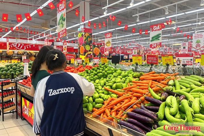 Bản thân sinh viên cần chủ động tìm hiểu quyền lợi, nghĩa vụ của mình và cập nhật các kỹ năng cần thiết khi tham gia thị trường.