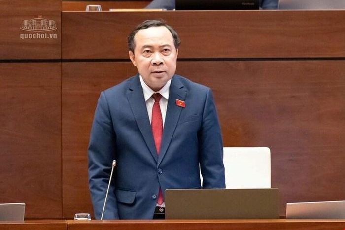 Bộ trưởng Bộ Khoa học và Công nghệ Vũ Hải Quân phát biểu tại phiên họp. 