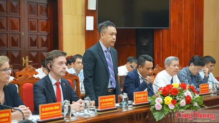 Thứ trưởng Bộ Công Thương Nguyễn Việt Sơn phát biểu tại buổi làm việc 