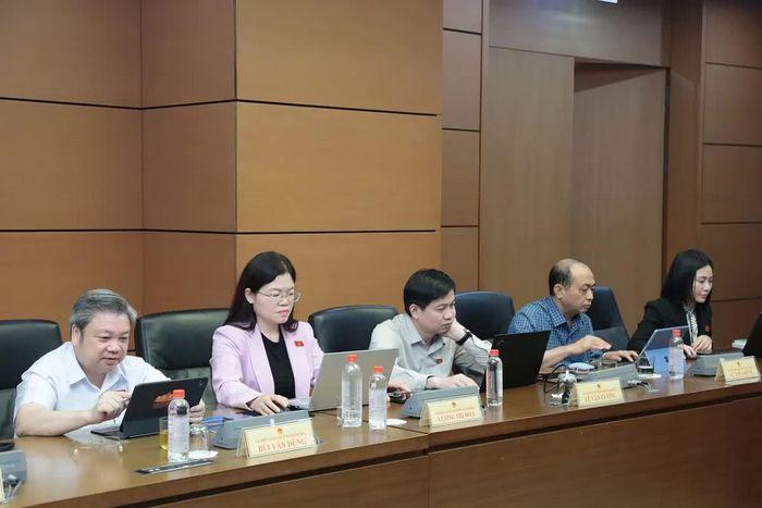 Các đại biểu Đoàn ĐBQH tỉnh Thanh Hóa. Ảnh: An Nhiên