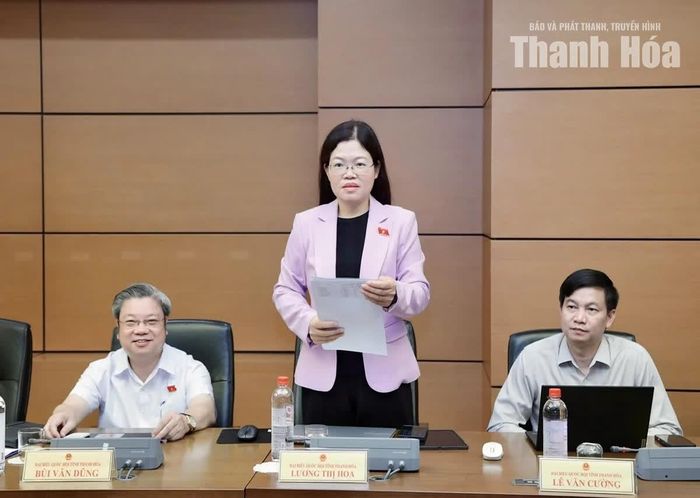Đại biểu Lương Thị Hoa, Phó Trưởng Đoàn ĐBQH tỉnh Thanh Hóa.